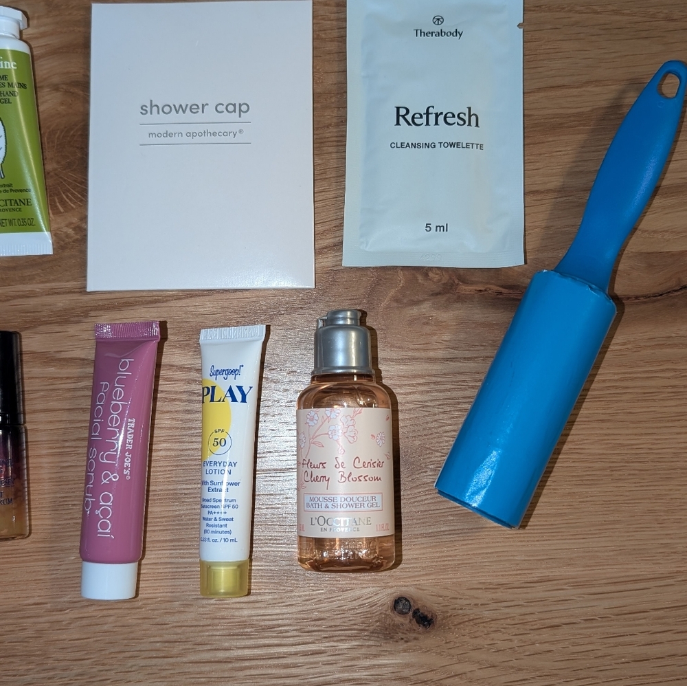 Airbnb / VRBO / Guest Bathroom Courtesy Kit Travel Size Toiletries Lot - Picture 11 of 15